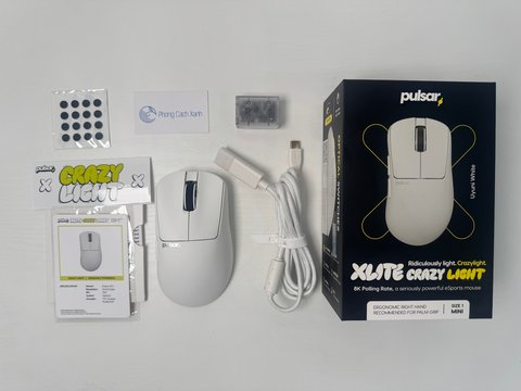 Pulsar Xlite Crazylight – Chuột ergonomic Mini / Uyuni White